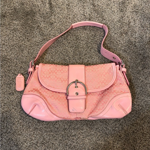 Coach Handbags - Coach Vintage Soho Pink Bag